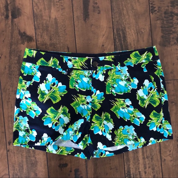 🎉HP🎉 Tropical Blue Floral Shorts - Picture 3 of 3